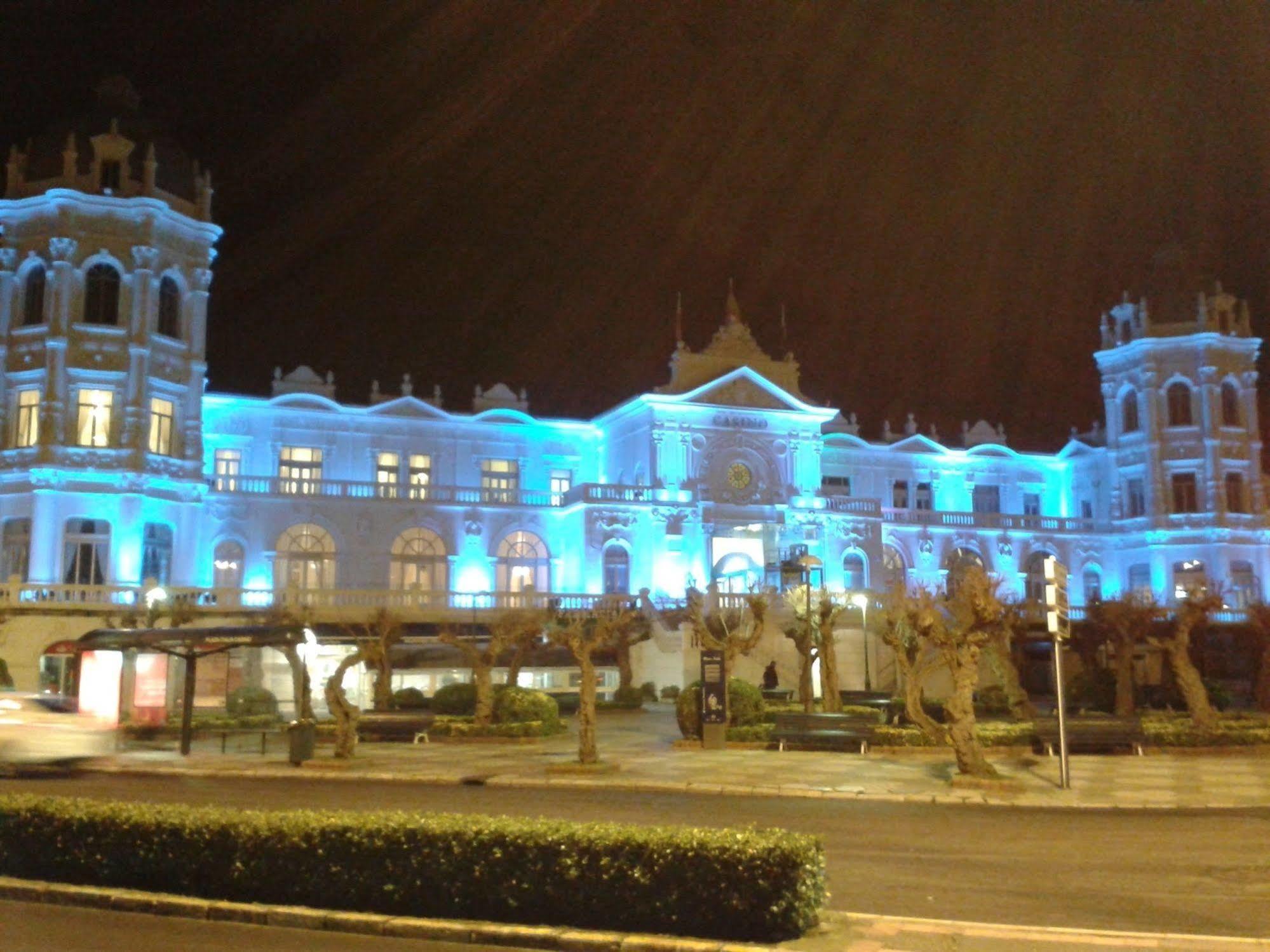 Hotel Hostal Rocamar Santander Esterno foto